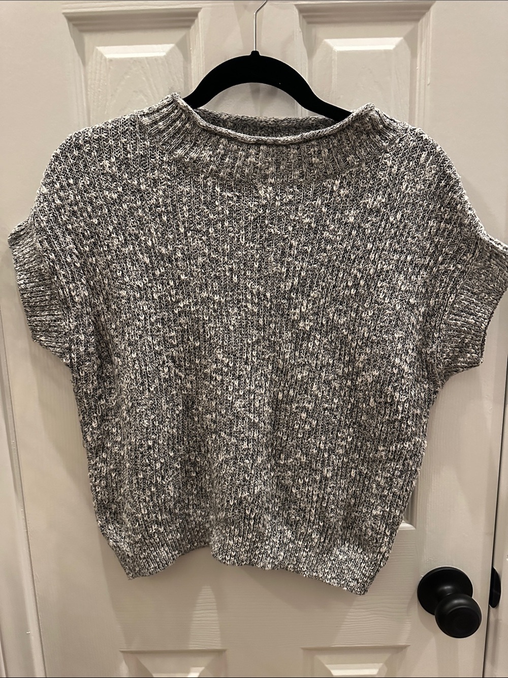 Short Sleeve Ribbed Knit Sweater Top - Gray